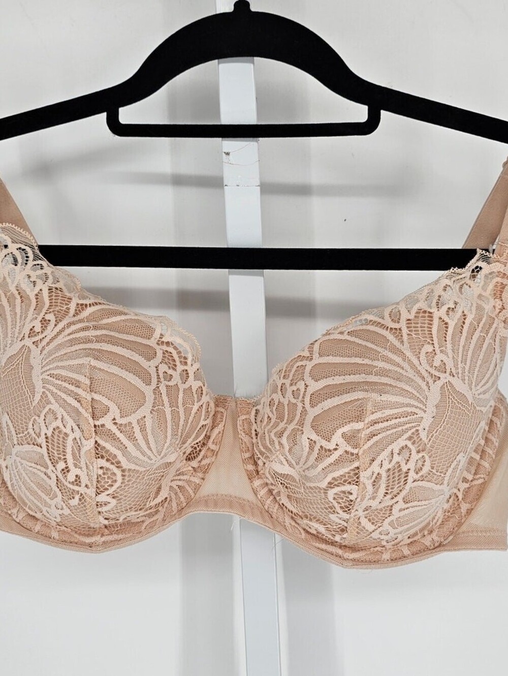 Vintage 1990s Paramour Womens Sz 36D Sexy T Shirt Bra Beige Lace